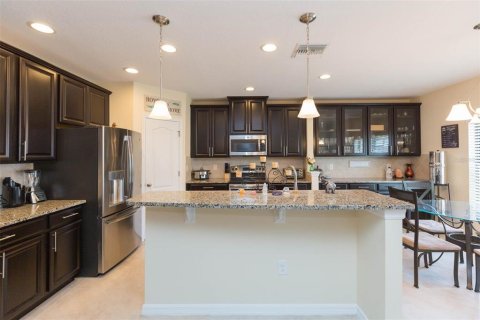 House in Wimauma, Florida 5 bedrooms, 277.5 sq.m. № 1669952 - photo 28