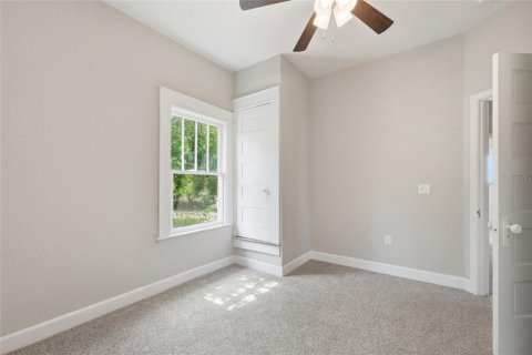 Villa ou maison à vendre à Lake Alfred, Floride: 4 chambres, 316.24 m2 № 2224648 - photo 13