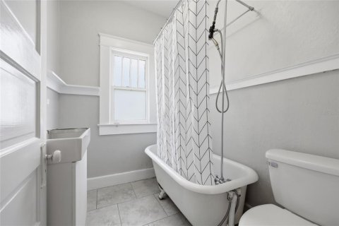 Villa ou maison à vendre à Lake Alfred, Floride: 4 chambres, 316.24 m2 № 2224648 - photo 14