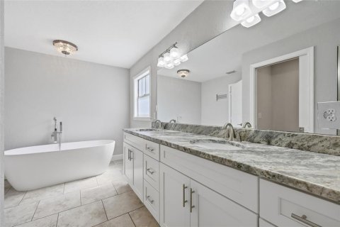 Villa ou maison à vendre à Lake Alfred, Floride: 4 chambres, 316.24 m2 № 2224648 - photo 7