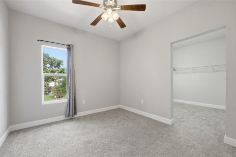 Villa ou maison à vendre à Lake Alfred, Floride: 4 chambres, 316.24 m2 № 2224648 - photo 12