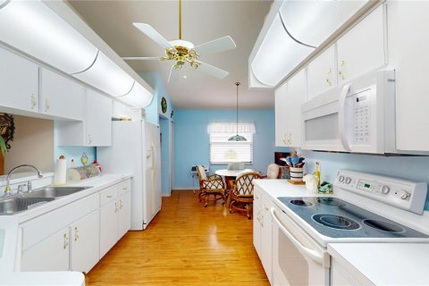 House in Spring Hill, Florida 3 bedrooms, 158.77 sq.m. № 1719293 - photo 14