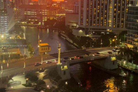 Купить кондоминиум в Майами, Флорида 2 спальни, 141.03м2, № 1957693 - фото 26