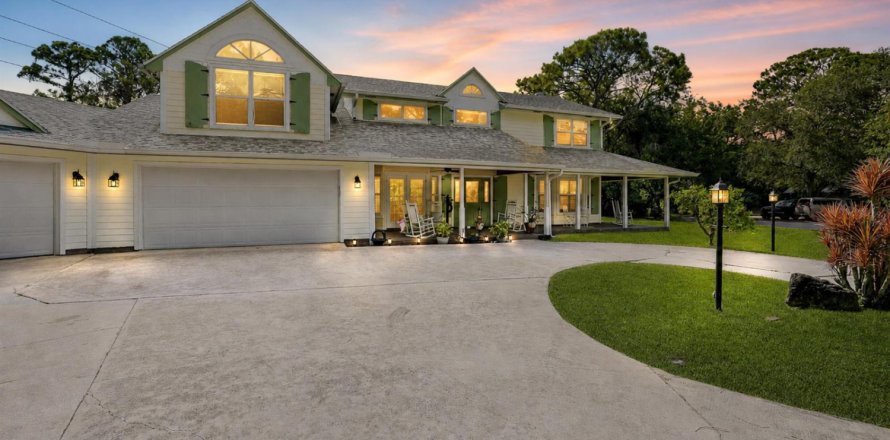 House in Jupiter, Florida 4 bedrooms, 345.5 sq.m. № 2190197