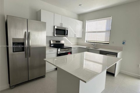 Touwnhouse à louer à Miami, Floride: 3 chambres, 123.93 m2 № 1964264 - photo 21