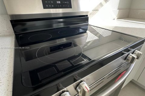 Touwnhouse à louer à Miami, Floride: 3 chambres, 123.93 m2 № 1964264 - photo 19