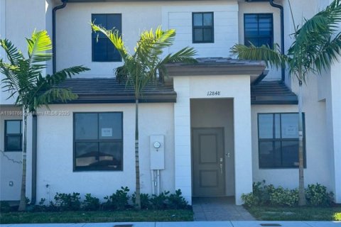 Touwnhouse à louer à Miami, Floride: 3 chambres, 123.93 m2 № 1964264 - photo 6