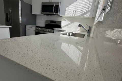 Touwnhouse à louer à Miami, Floride: 3 chambres, 123.93 m2 № 1964264 - photo 26