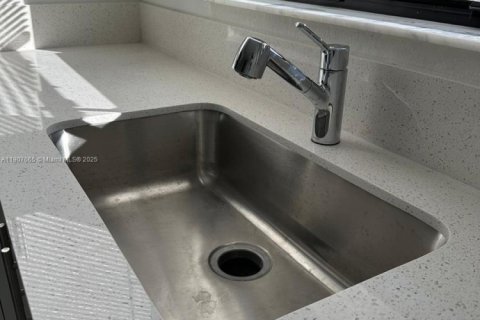 Touwnhouse à louer à Miami, Floride: 3 chambres, 123.93 m2 № 1964264 - photo 18