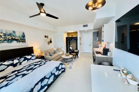 Снять в аренду кондоминиум в Майами, Флорида 34.75м2, № 1952916 - фото 17