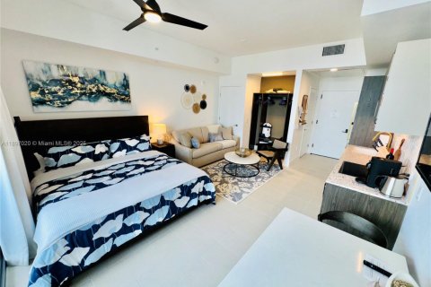 Снять в аренду кондоминиум в Майами, Флорида 34.75м2, № 1952916 - фото 9