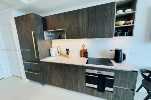 Снять в аренду кондоминиум в Майами, Флорида 34.75м2, № 1952916 - фото 6
