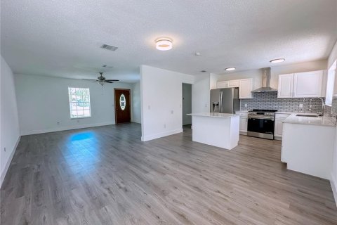 House in Palm Bay, Florida 3 bedrooms, 113.43 sq.m. № 1821076 - photo 4