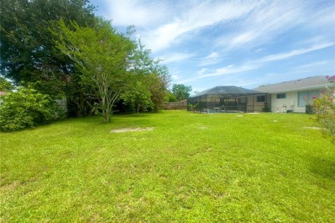 House in Palm Bay, Florida 3 bedrooms, 113.43 sq.m. № 1821076 - photo 24