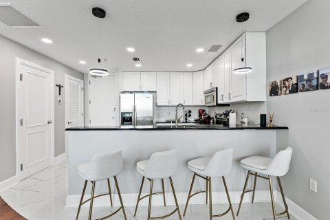 Снять в аренду кондоминиум в Орландо, Флорида 5 комнат, 116.59м2, № 1849838 - фото 10