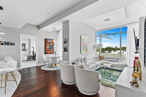 Снять в аренду кондоминиум в Орландо, Флорида 5 комнат, 116.59м2, № 1849838 - фото 2