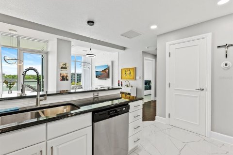 Снять в аренду кондоминиум в Орландо, Флорида 5 комнат, 116.59м2, № 1849838 - фото 3