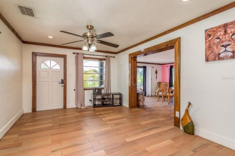 Casa en venta en Tampa, Florida, 4 dormitorios, 123.19 m2 № 1916116 - foto 9