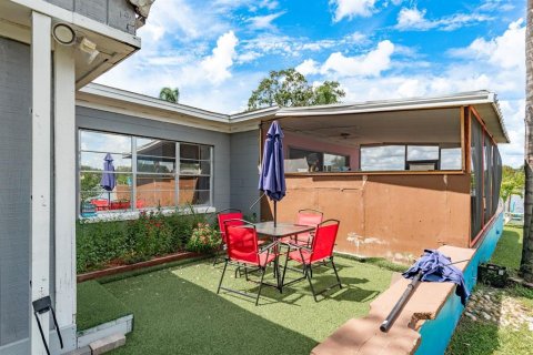 Casa en venta en Tampa, Florida, 4 dormitorios, 123.19 m2 № 1916116 - foto 26