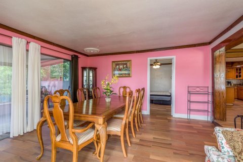 Casa en venta en Tampa, Florida, 4 dormitorios, 123.19 m2 № 1916116 - foto 11