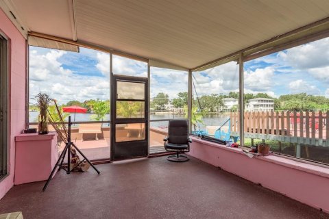 Casa en venta en Tampa, Florida, 4 dormitorios, 123.19 m2 № 1916116 - foto 21