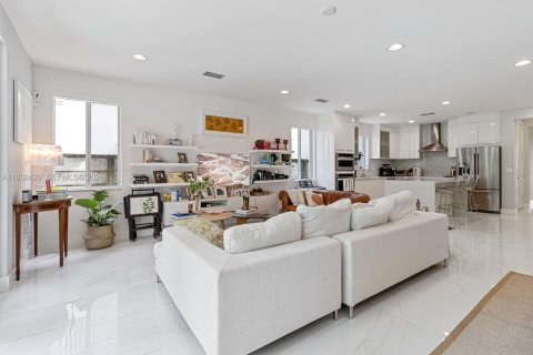 Touwnhouse à louer à Miami, Floride: 3 chambres, 244.8 m2 № 1996037 - photo 8