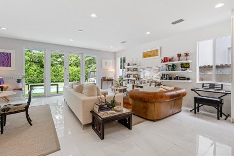 Touwnhouse à louer à Miami, Floride: 3 chambres, 244.8 m2 № 1996037 - photo 20