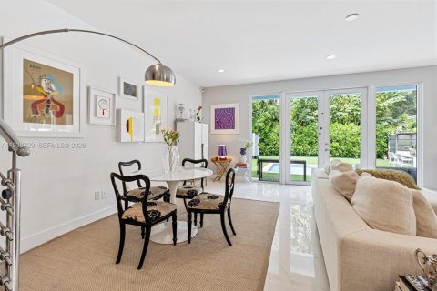 Touwnhouse à louer à Miami, Floride: 3 chambres, 244.8 m2 № 1996037 - photo 29