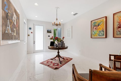 Touwnhouse à louer à Miami, Floride: 3 chambres, 244.8 m2 № 1996037 - photo 30