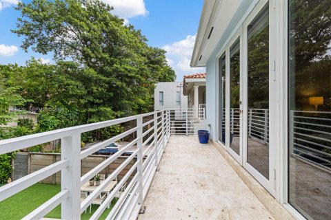 Touwnhouse à louer à Miami, Floride: 3 chambres, 244.8 m2 № 1996037 - photo 28