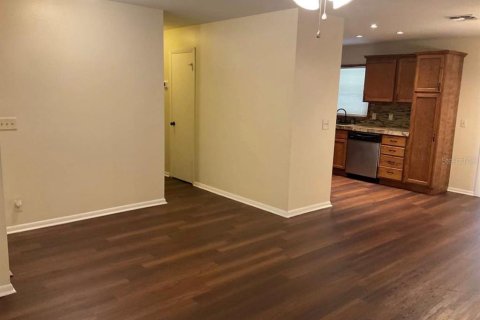 Villa ou maison à louer à Orlando, Floride: 3 chambres, 127.37 m2 № 2092396 - photo 2