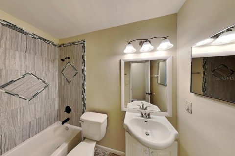 Villa ou maison à louer à Orlando, Floride: 3 chambres, 127.37 m2 № 2092396 - photo 12