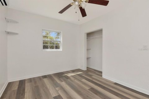 House in Saint Petersburg, Florida 3 bedrooms, 85.19 sq.m. № 2122811 - photo 14