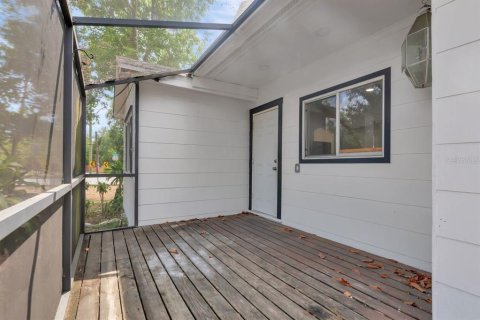 House in Saint Petersburg, Florida 3 bedrooms, 85.19 sq.m. № 2122811 - photo 20
