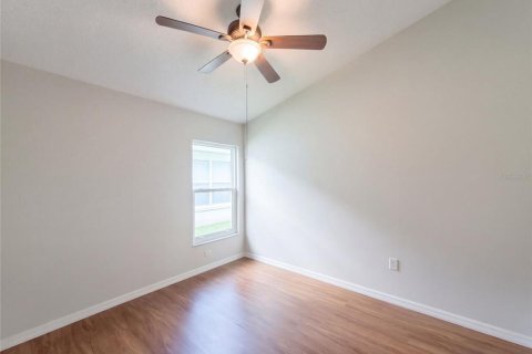 Villa ou maison à vendre à Kissimmee, Floride: 4 chambres, 169.27 m2 № 2425969 - photo 18