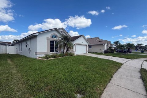 Villa ou maison à vendre à Kissimmee, Floride: 4 chambres, 169.27 m2 № 2425969 - photo 25