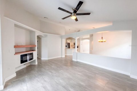 Villa ou maison à vendre à Kissimmee, Floride: 4 chambres, 169.27 m2 № 2425969 - photo 8