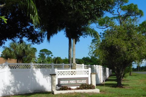 Condominio en venta en Fort Pierce, Florida, 2 dormitorios, 100.15 m2 № 1179409 - foto 1