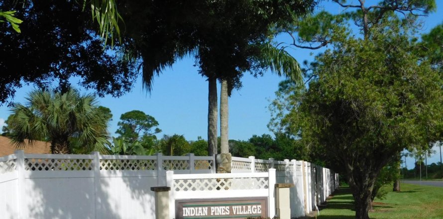 Condominio en Fort Pierce, Florida, 2 dormitorios № 1179409