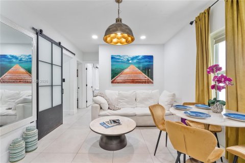 Appartement à louer à Miami, Floride: 2 chambres, 260.68 m2 № 2089426 - photo 16