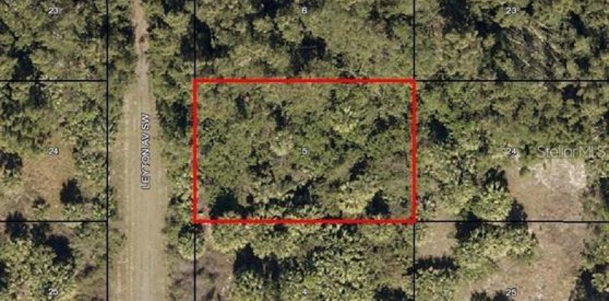 Terrain à Palm Bay, Floride № 2234976