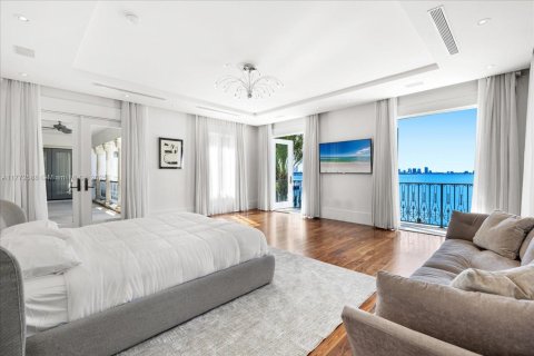 Casa en venta en Miami Beach, Florida, 6 dormitorios, 812.71 m2 № 1977767 - foto 27