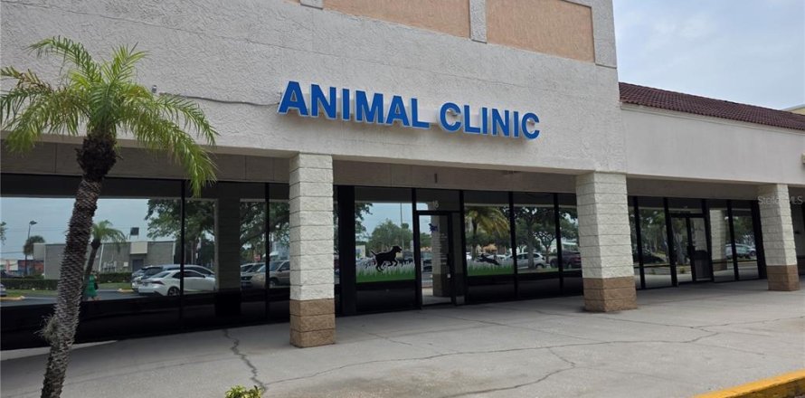 Immobilier commercial à Merrit Island, Floride № 2358628