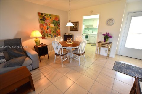 Villa ou maison à vendre à West Palm Beach, Floride: 1 chambre, 61.5 m2 № 2067007 - photo 4