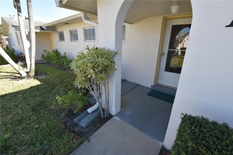 Villa ou maison à vendre à West Palm Beach, Floride: 1 chambre, 61.5 m2 № 2067007 - photo 27