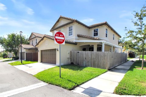 Villa ou maison à vendre à Homestead, Floride: 4 chambres, 210.33 m2 № 1969441 - photo 3