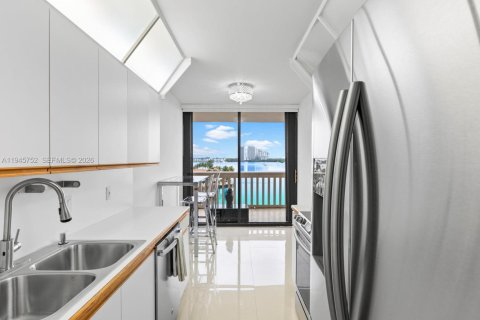 Купить кондоминиум в Авентура, Флорида 2 спальни, 125.42м2, № 2003439 - фото 4