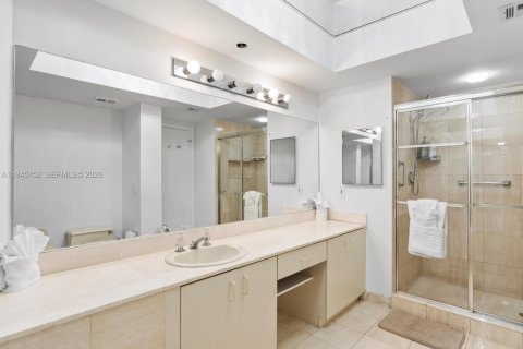 Купить кондоминиум в Авентура, Флорида 2 спальни, 125.42м2, № 2003439 - фото 14