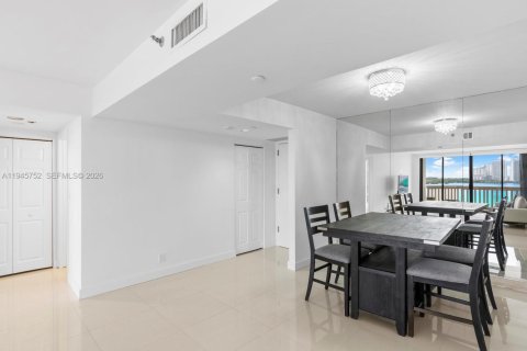 Купить кондоминиум в Авентура, Флорида 2 спальни, 125.42м2, № 2003439 - фото 7