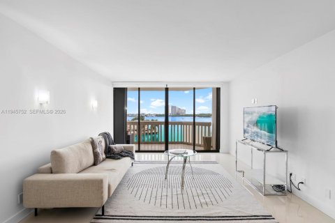 Кондоминиум с 2 спальнями в Авентура, Флорида № 2003439